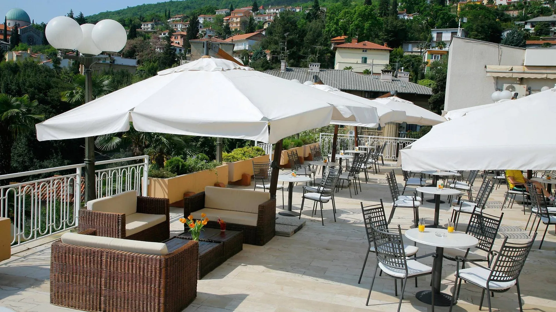 Hotel Opatija 2*,